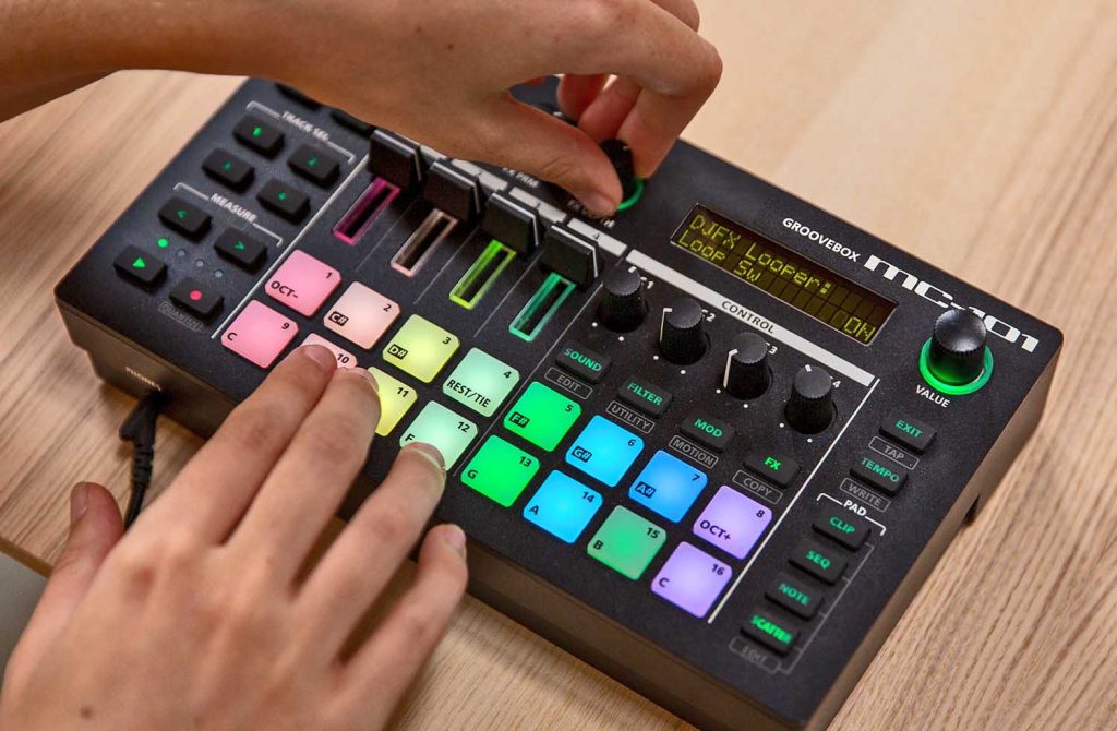 all-crazy-about-the-roland-mc-101-age-of-audio