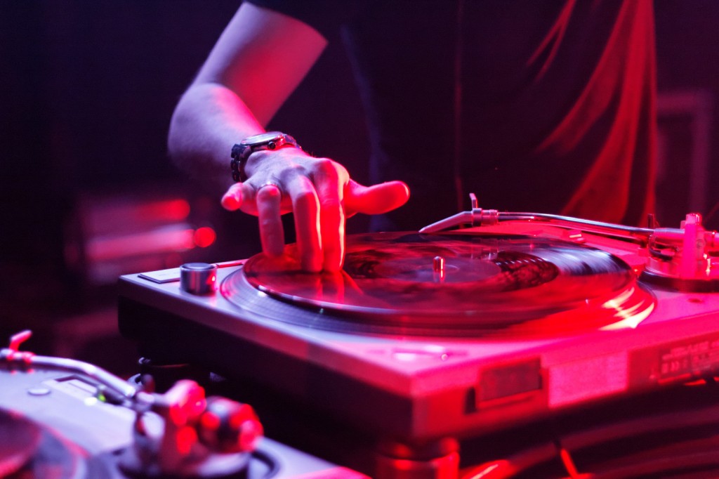 La nuova frontiera del DJ Age of Audio.